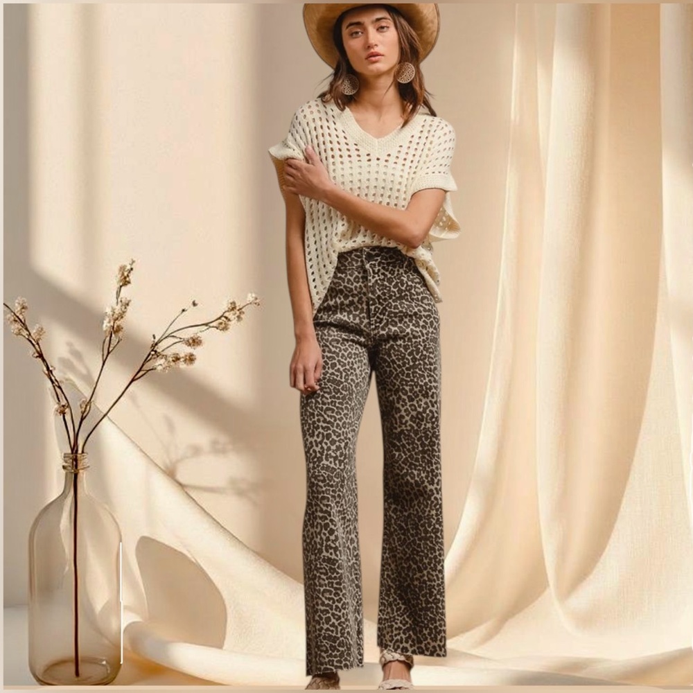 Leopard Print Mid Rise Flare Jeans - Picture 3 of 10
